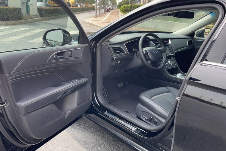 Used Ford Taurus 2018 EcoBoost 245 Premier Edition China V Standard Driver Seat
