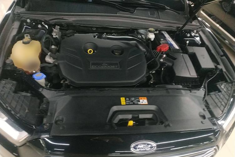 Used Ford Taurus 2018 EcoBoost 245 Fashion Edition China V Standard Engine Bay