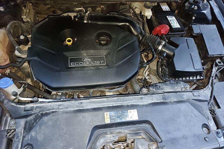 Used Ford Taurus 2018 EcoBoost 245 Premier Edition China V Standard Engine Bay
