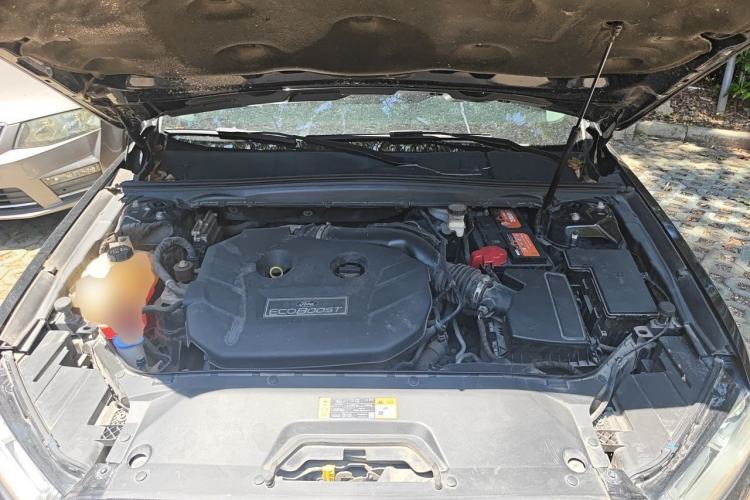 Used Ford Taurus 2018 EcoBoost 245 Premier Edition China V Standard Engine Bay