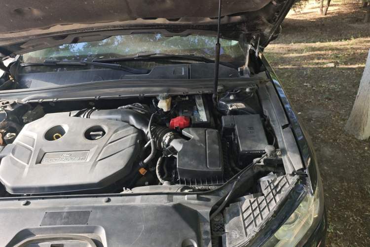 Used Ford Taurus 2018 EcoBoost 245 Fashion Edition China V Standard Engine Bay Left