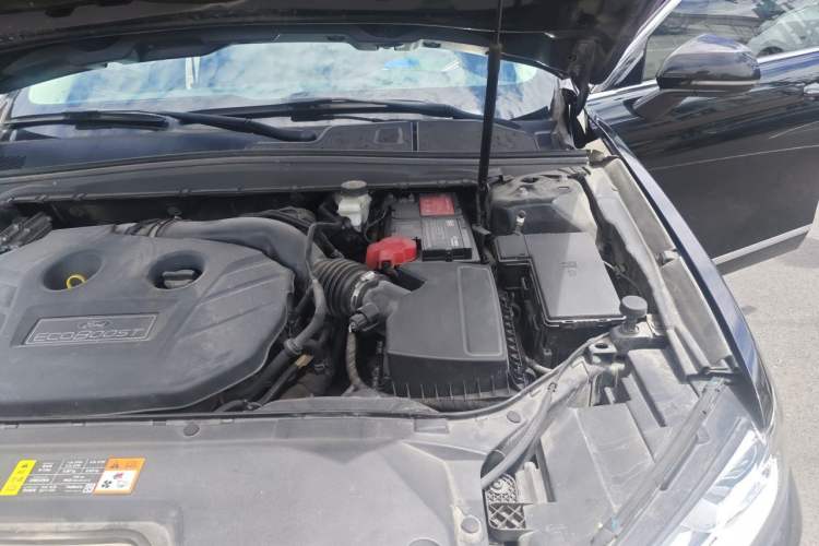 Used Ford Taurus 2018 EcoBoost 245 Premier Edition China V Standard Engine Bay Left