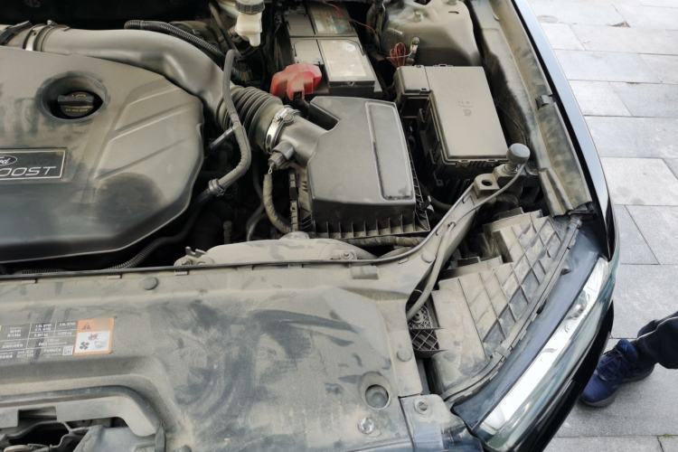 Used Ford Taurus 2018 EcoBoost 245 Fashion Edition China V Standard Engine Bay Left