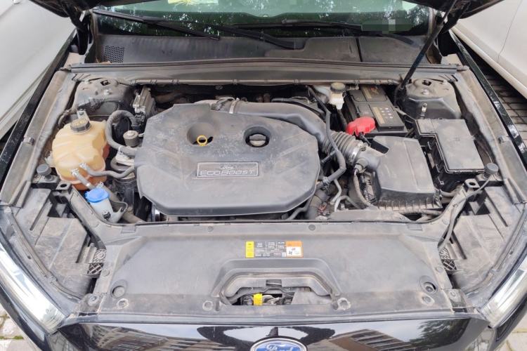 Used Ford Taurus 2018 EcoBoost 245 Premier Edition China V Standard Engine Bay