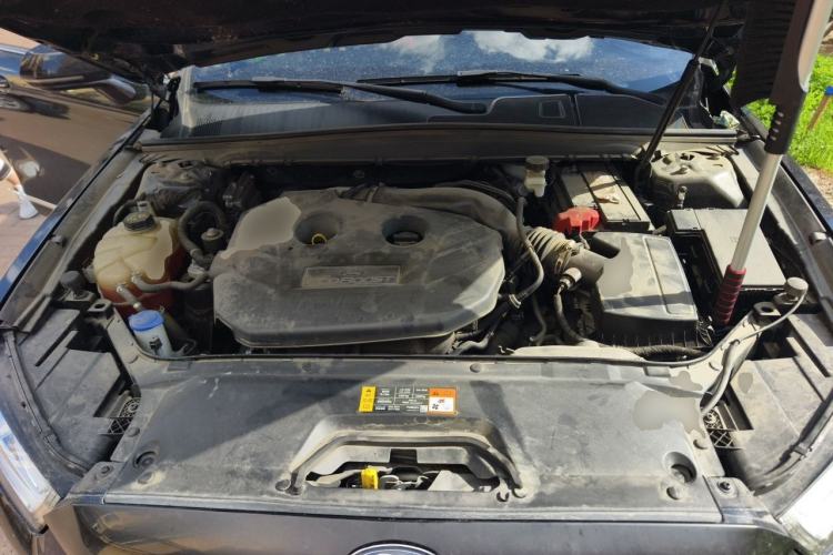Used Ford Taurus 2018 EcoBoost 245 Premier Edition China V Standard Engine Bay