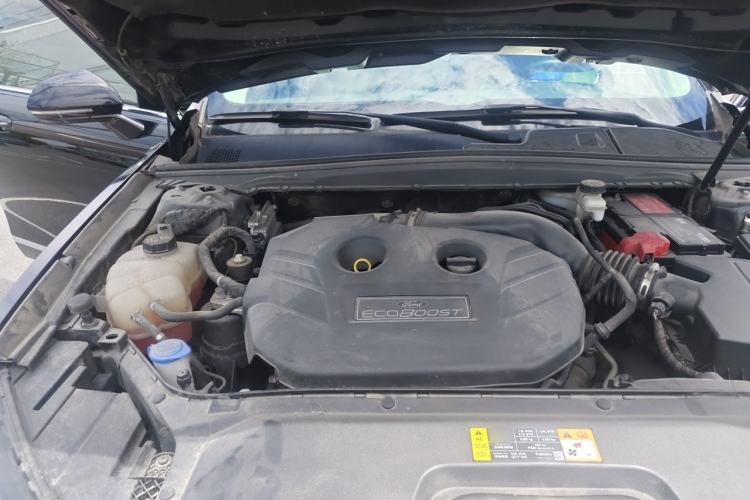 Used Ford Taurus 2018 EcoBoost 245 Premier Edition China V Standard Engine Bay Right