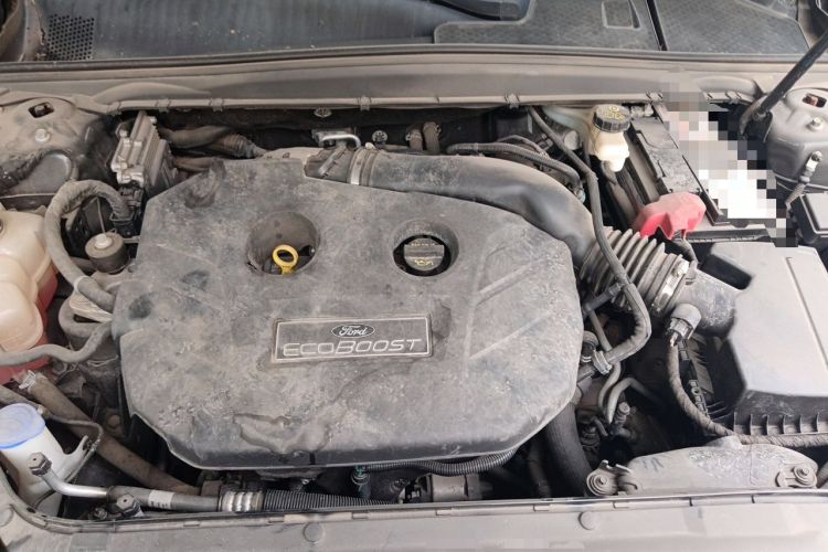 Used Ford Taurus 2018 EcoBoost 245 Premier Edition China V Standard Engine Bay