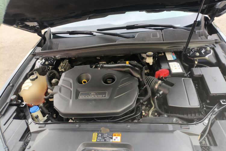 Used Ford Taurus 2018 EcoBoost 245 Premier Edition China VI Standard Engine Bay