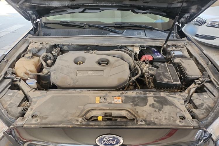 Used Ford Taurus 2018 EcoBoost 245 Fashion Edition China V Standard Engine Bay
