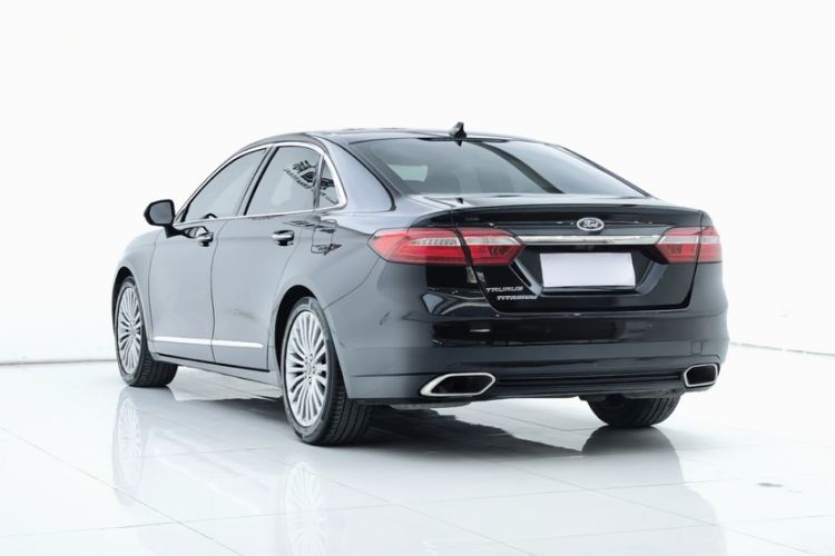 Used Ford Taurus 2018 EcoBoost 245 Premier Edition China VI Standard Exterior 12