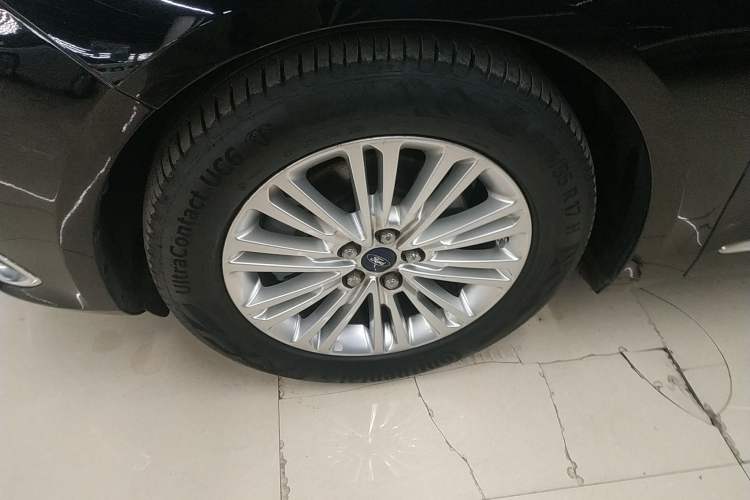 Used Ford Taurus 2018 EcoBoost 245 Fashion Edition China V Standard Exterior 2