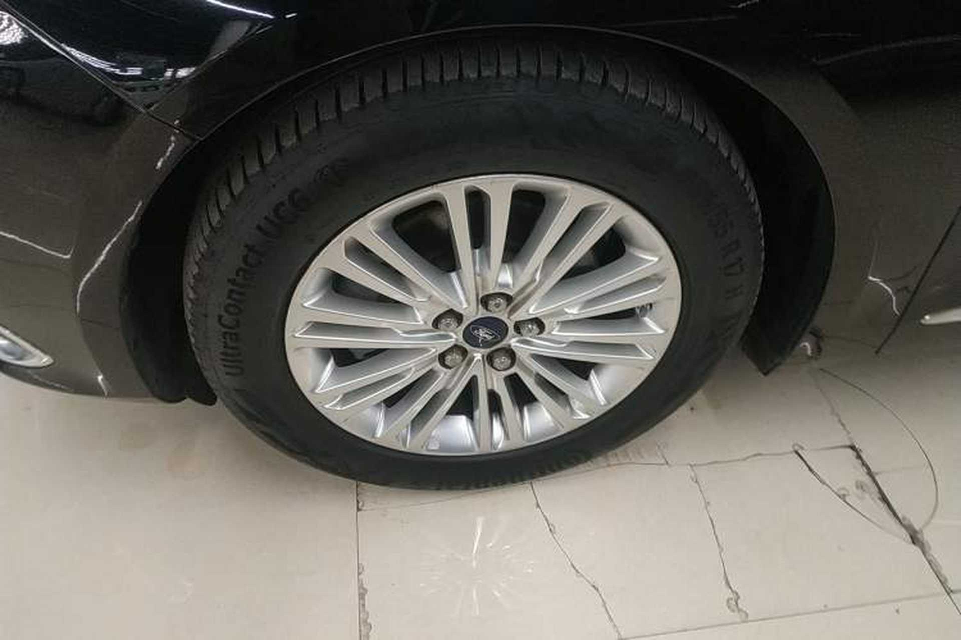 Used Ford Taurus 2018 EcoBoost 245 Fashion Edition China V Standard Exterior 2