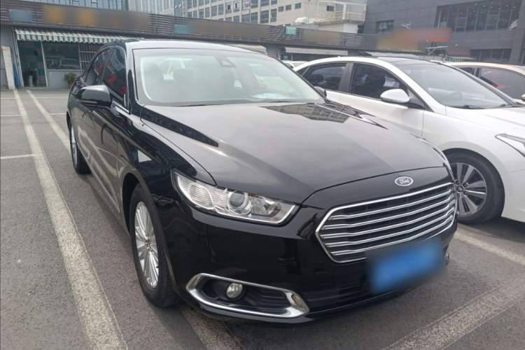Used Ford Taurus 2018 EcoBoost 245 Fashion Edition China V Standard Exterior 2
