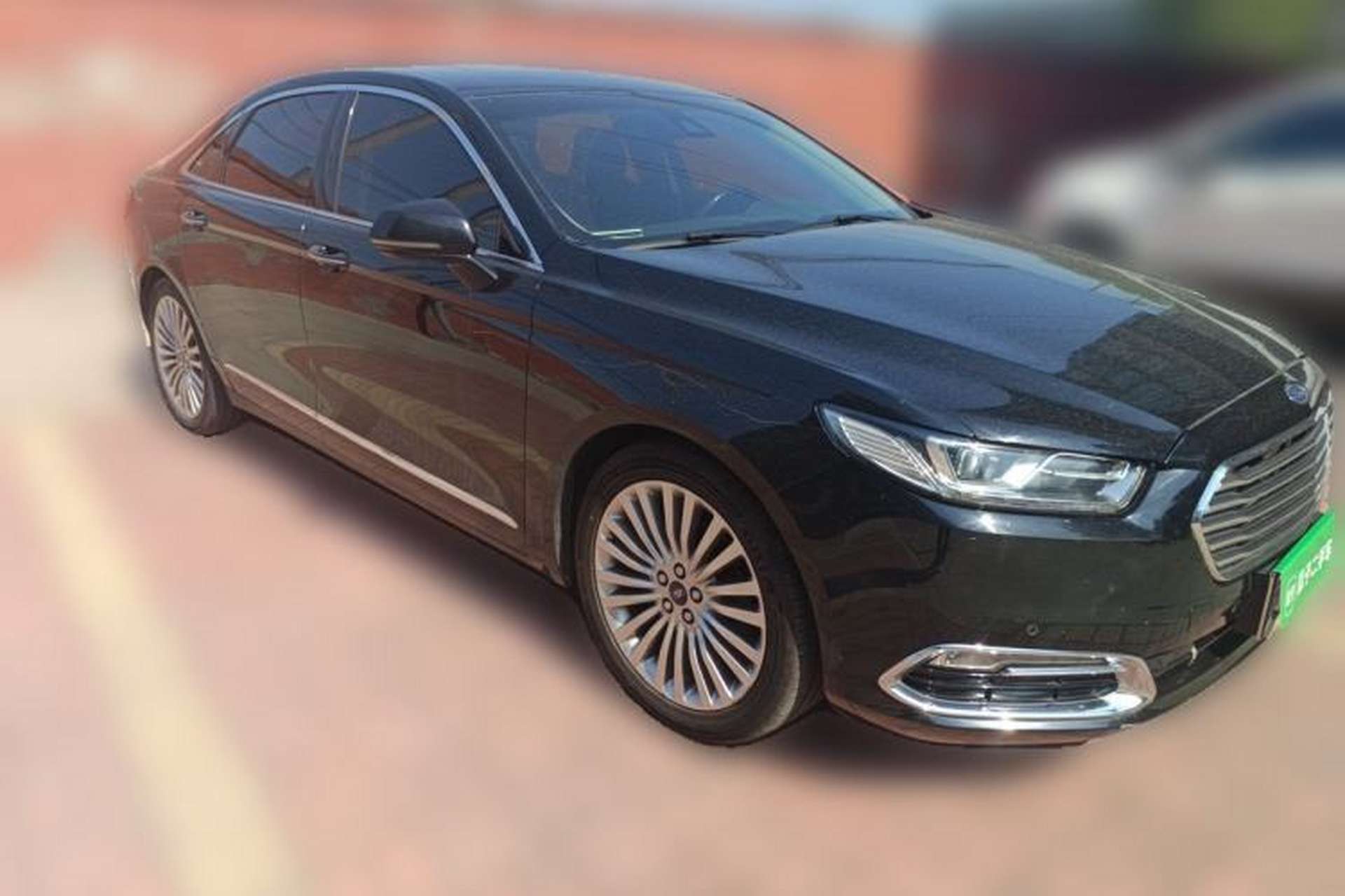 Used Ford Taurus 2018 EcoBoost 245 Premier Edition China VI Standard Front Right 45 Deg