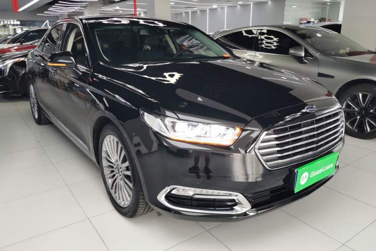 Used Ford Taurus 2018 EcoBoost 245 Premier Edition China VI Standard Front Right 45 Deg