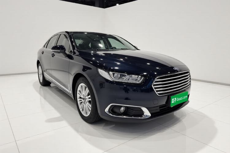 Used Ford Taurus 2018 EcoBoost 245 Fashion Edition China VI Standard Front Right 45 Deg