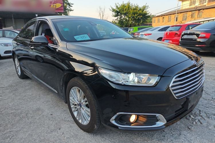 Used Ford Taurus 2018 EcoBoost 245 Fashion Edition China V Standard Front Right 45 Deg