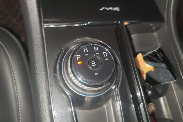 Used Ford Taurus 2018 EcoBoost 245 Premier Edition China VI Standard Gear Lever