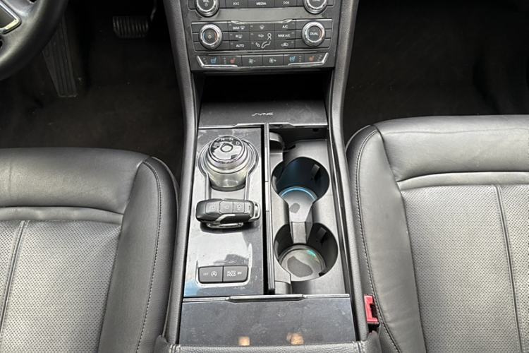 Used Ford Taurus 2018 EcoBoost 245 Fashion Edition China V Standard Gear Lever