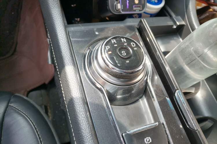 Used Ford Taurus 2018 EcoBoost 245 Premier Edition China V Standard Gear Lever