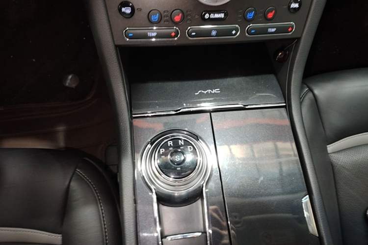 Used Ford Taurus 2018 EcoBoost 245 Premier Edition China V Standard Gear Lever