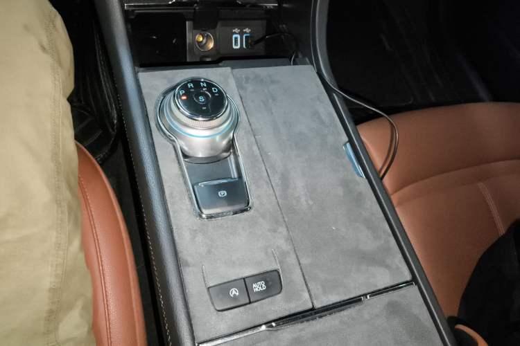 Used Ford Taurus 2018 EcoBoost 245 Cognac Special Edition China V Standard Gear Lever