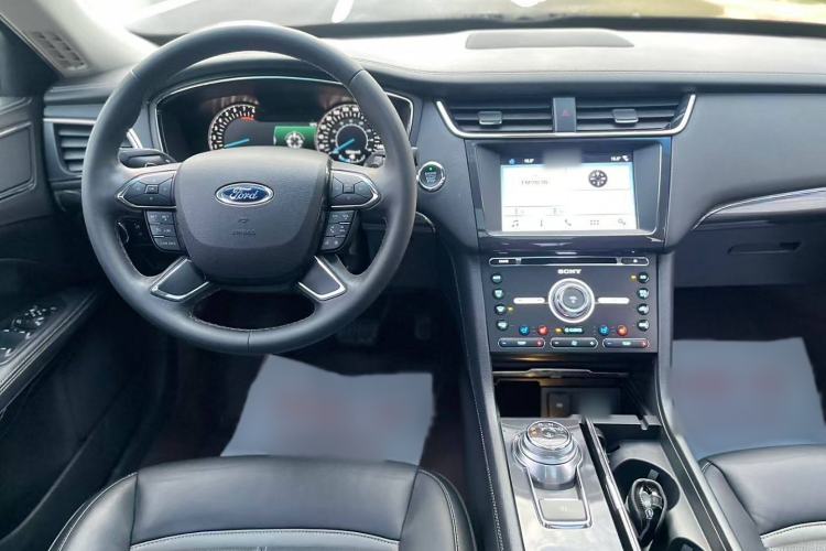 Used Ford Taurus 2018 EcoBoost 245 Premier Edition China V Standard Interior 2