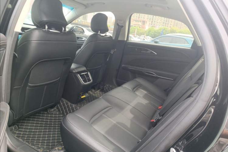 Used Ford Taurus 2018 EcoBoost 245 Fashion Edition China V Standard Interior 3