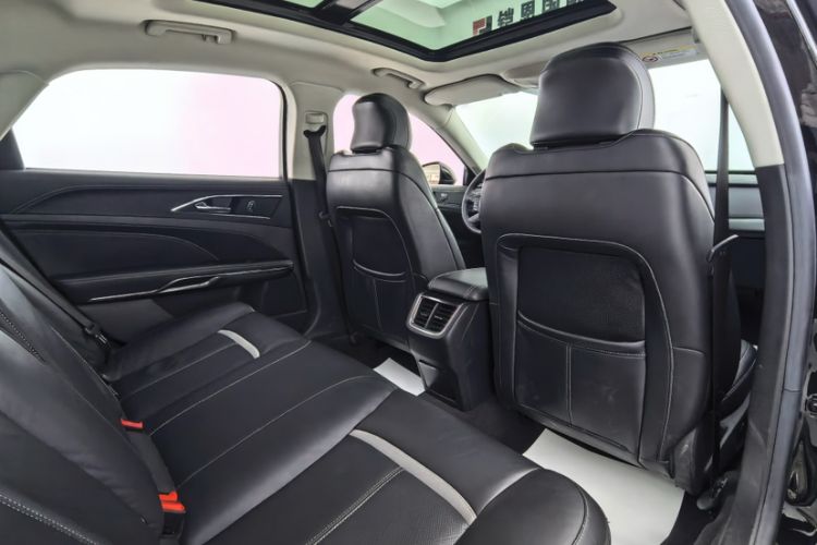 Used Ford Taurus 2018 EcoBoost 245 Premier Edition China VI Standard Interior 4