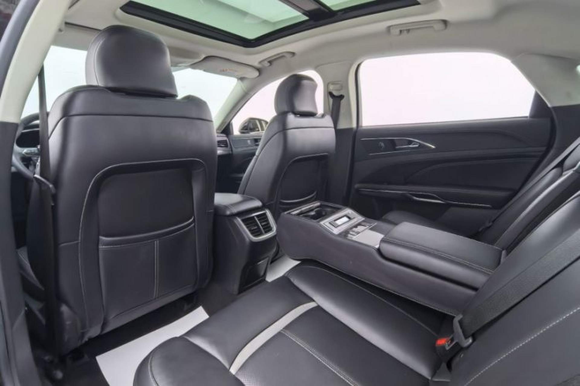 Used Ford Taurus 2018 EcoBoost 245 Premier Edition China VI Standard Interior 5