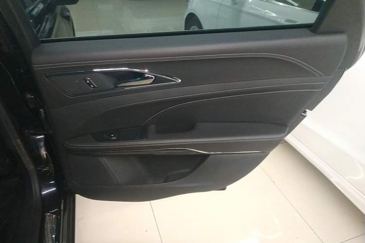 Used Ford Taurus 2018 EcoBoost 245 Fashion Edition China V Standard Interior 6