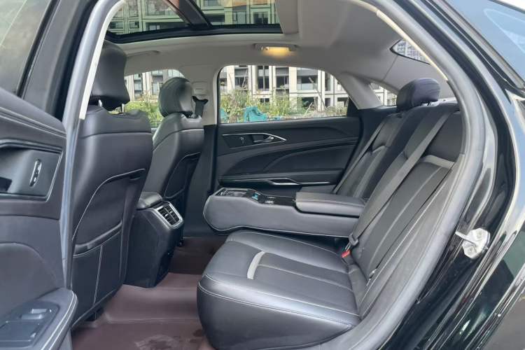 Used Ford Taurus 2018 EcoBoost 245 Premier Edition China V Standard Interior 8