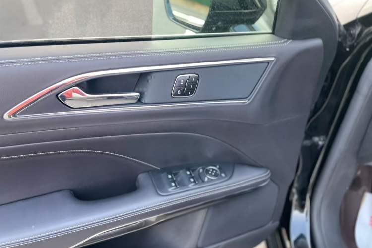 Used Ford Taurus 2018 EcoBoost 245 Premier Edition China V Standard Interior 9