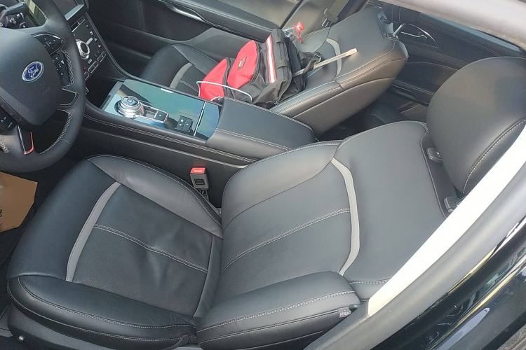 Used Ford Taurus 2018 EcoBoost 245 Premier Edition China V Standard Left Front Seat