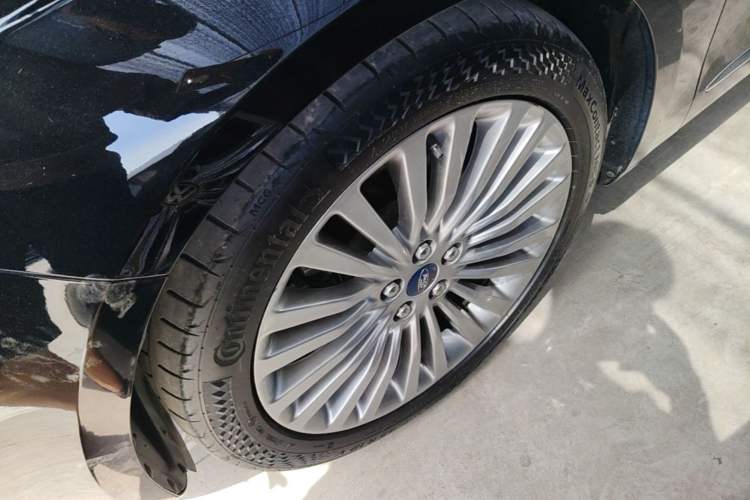 Used Ford Taurus 2018 EcoBoost 245 Premier Edition China V Standard Left Front Wheel Hub