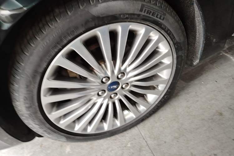 Used Ford Taurus 2018 EcoBoost 245 Premier Edition China V Standard Left Front Wheel Hub