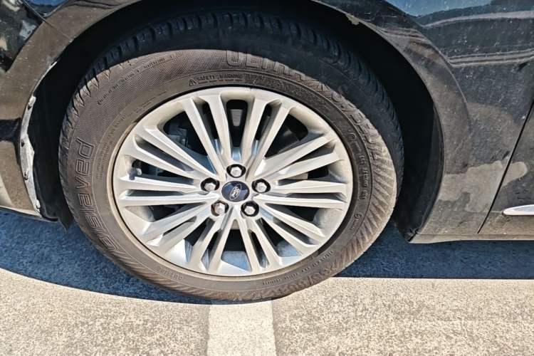 Used Ford Taurus 2018 EcoBoost 245 Fashion Edition China VI Standard Left Front Wheel Hub