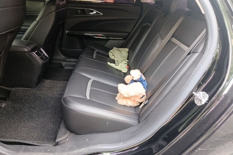 Used Ford Taurus 2018 EcoBoost 245 Premier Edition China V Standard Left Rear Seat