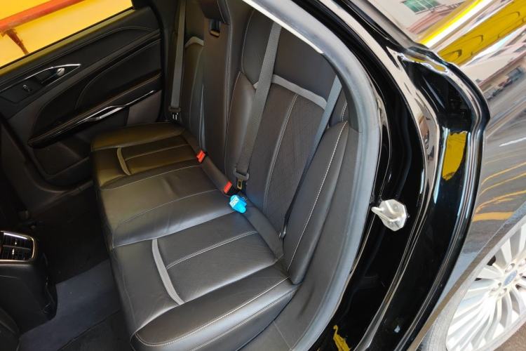 Used Ford Taurus 2018 EcoBoost 245 Premier Edition China VI Standard Left Rear Seat