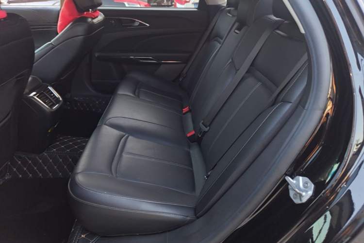 Used Ford Taurus 2018 EcoBoost 245 Fashion Edition China V Standard Left Rear Seat