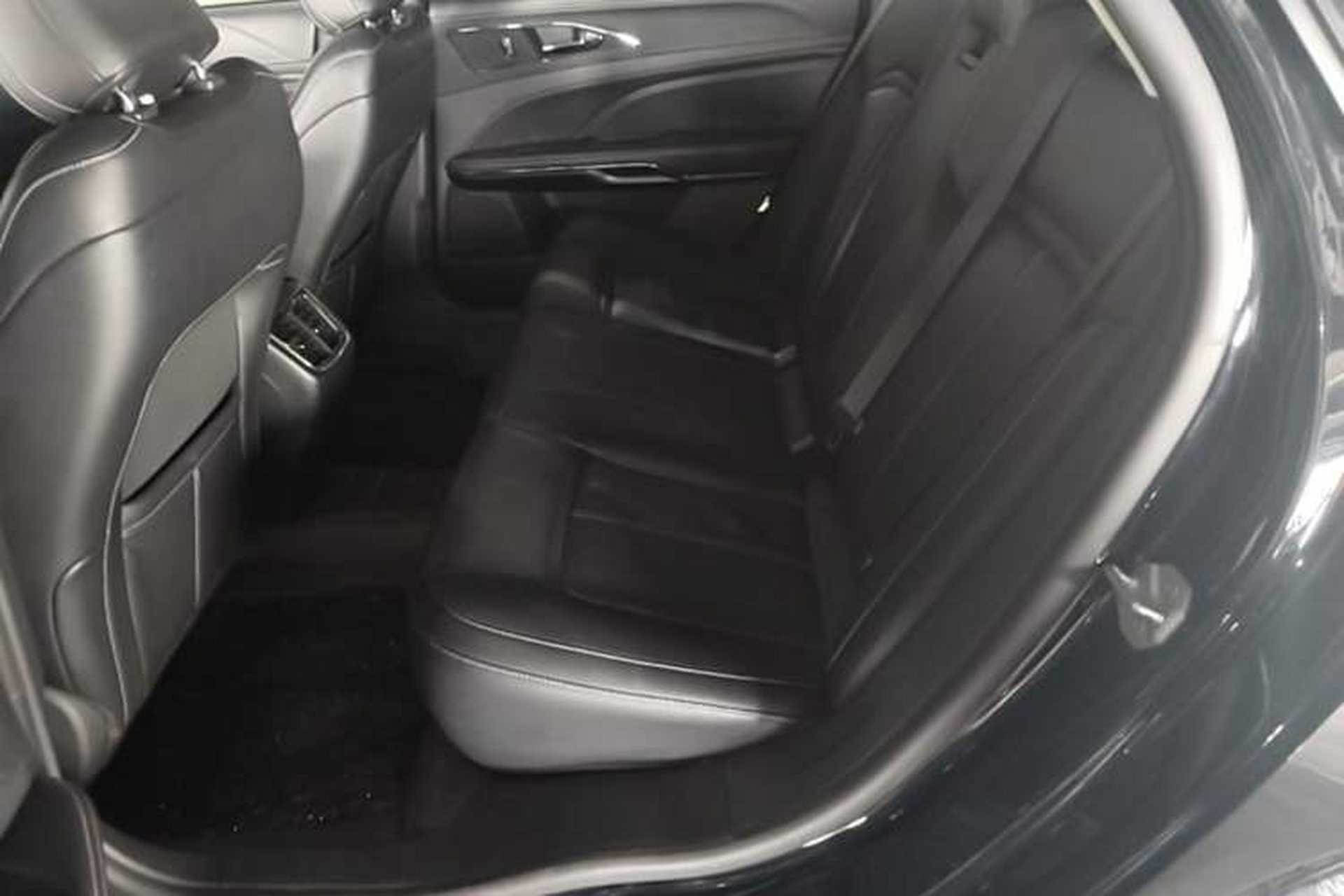Used Ford Taurus 2018 EcoBoost 245 Fashion Edition China VI Standard Left Rear Seat