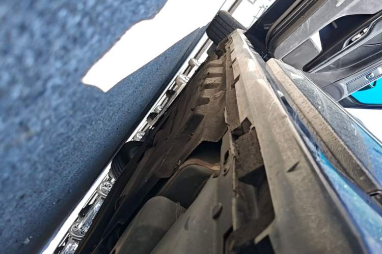Used Ford Taurus 2018 EcoBoost 245 Fashion Edition China VI Standard Left Side Sill