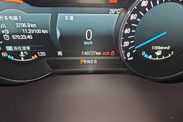 Used Ford Taurus 2018 EcoBoost 245 Premier Edition China V Standard Odometer Close Up