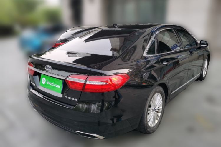 Used Ford Taurus 2018 EcoBoost 245 Fashion Edition China V Standard Rear Right 45 Deg