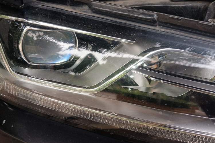 Used Ford Taurus 2018 EcoBoost 245 Premier Edition China V Standard Right Front Headlight
