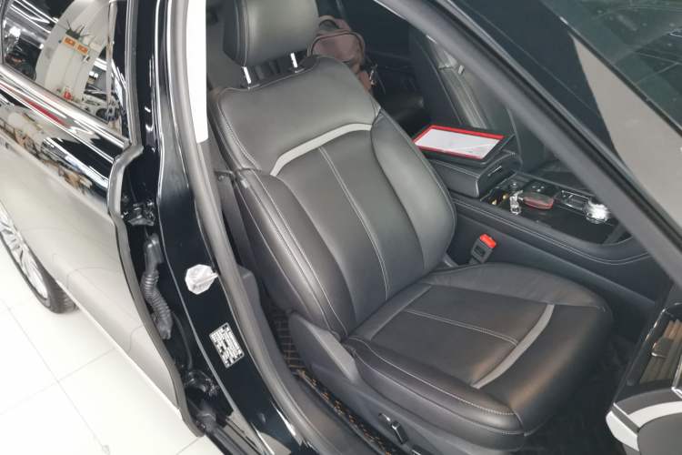 Used Ford Taurus 2018 EcoBoost 245 Premier Edition China VI Standard Right Front Seat