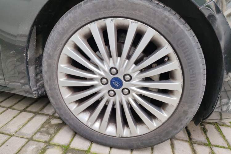 Used Ford Taurus 2018 EcoBoost 245 Premier Edition China V Standard Right Front Wheel Hub