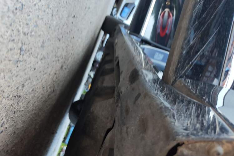 Used Ford Taurus 2018 EcoBoost 245 Fashion Edition China V Standard Right Side Sill