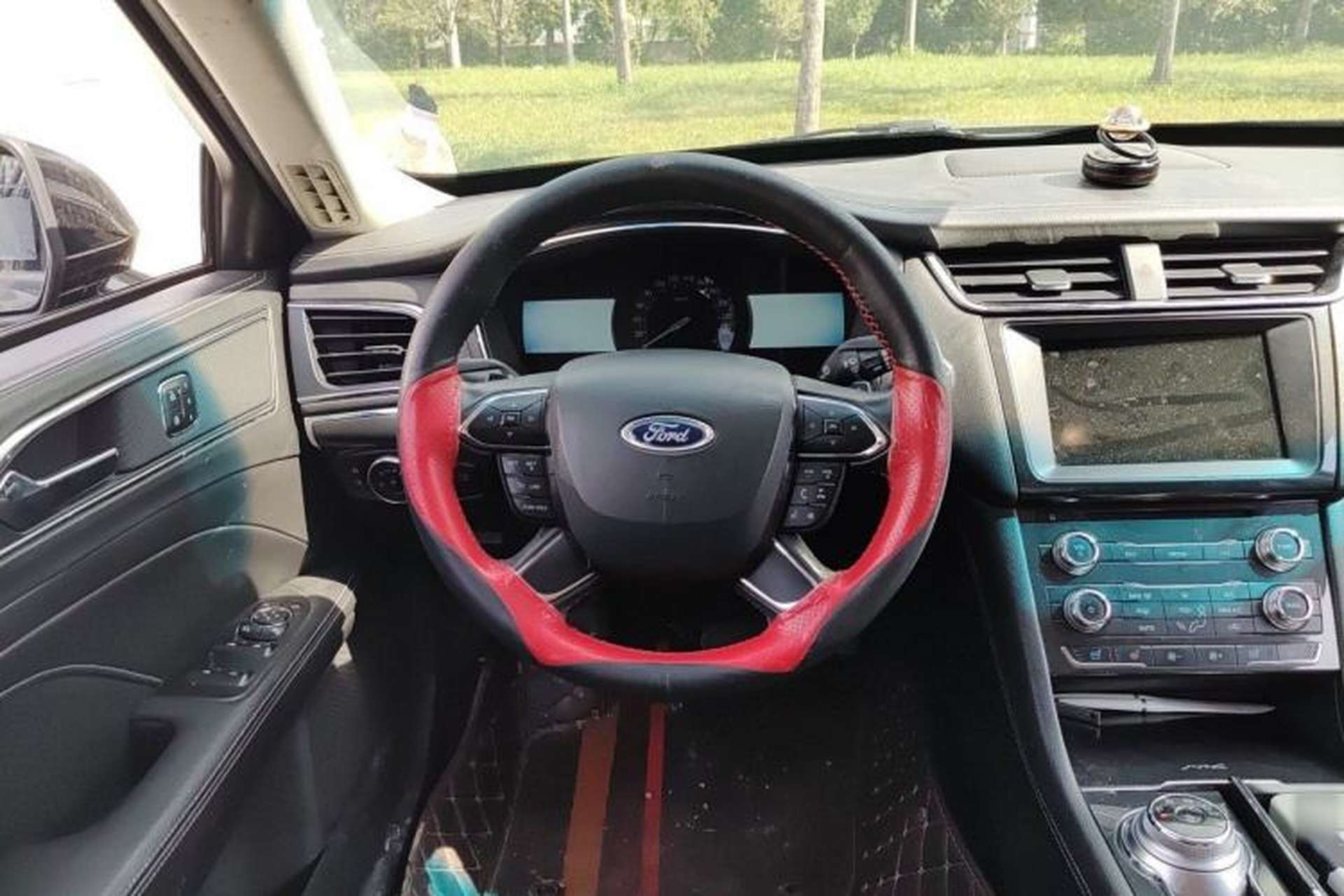 Used Ford Taurus 2018 EcoBoost 245 Fashion Edition China VI Standard Steering Wheel