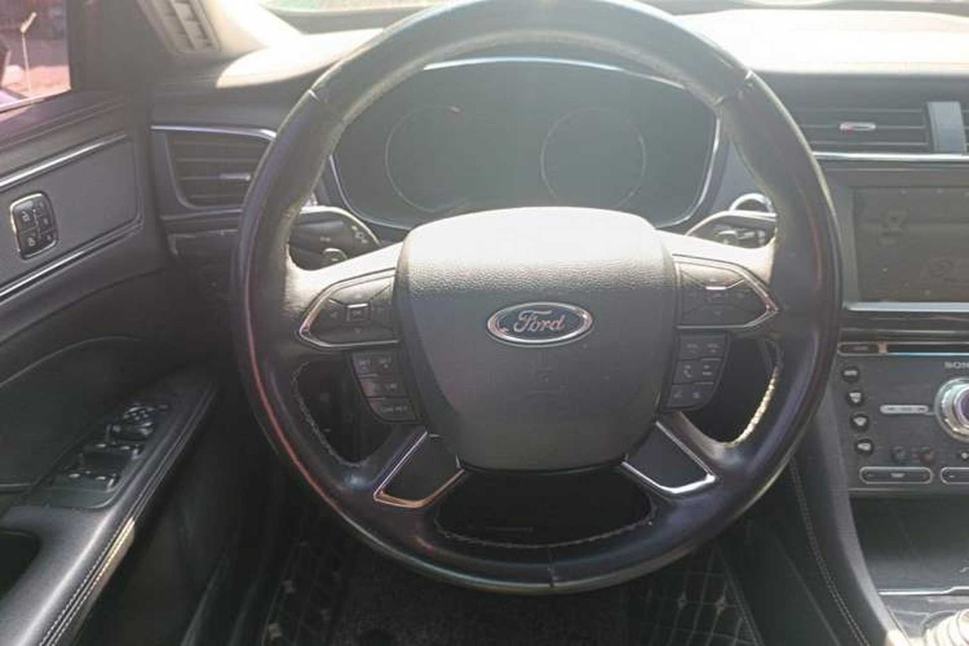 Used Ford Taurus 2018 EcoBoost 245 Premier Edition China VI Standard Steering Wheel